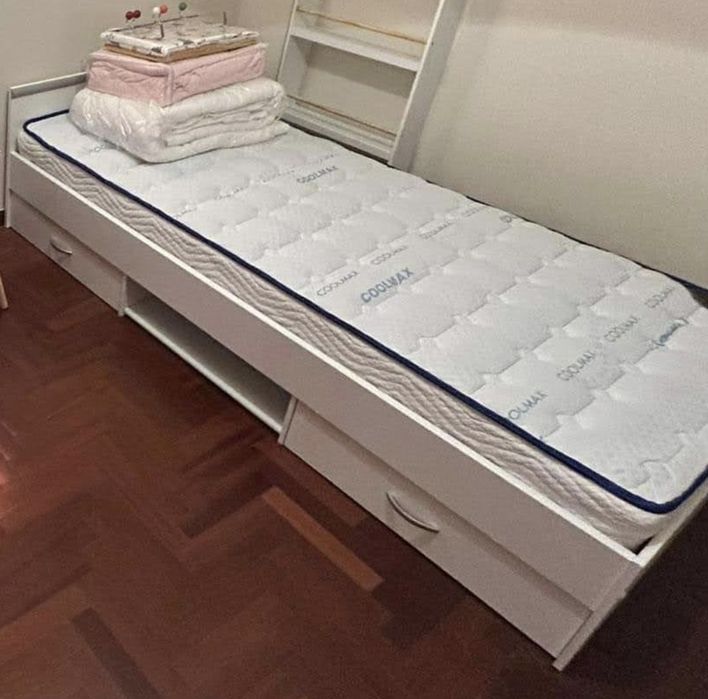 Cama de criança+colchao+estrado