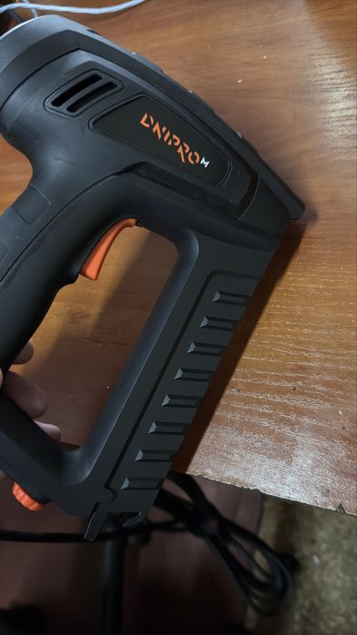 Степлер будівельний електричний оренда 99 грн/доба без застави