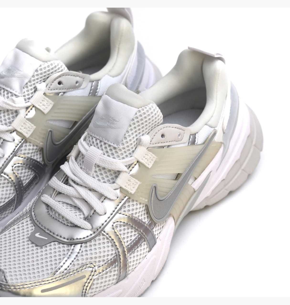 Жіночі Кросівки Nike V2K Run FD0736-104
