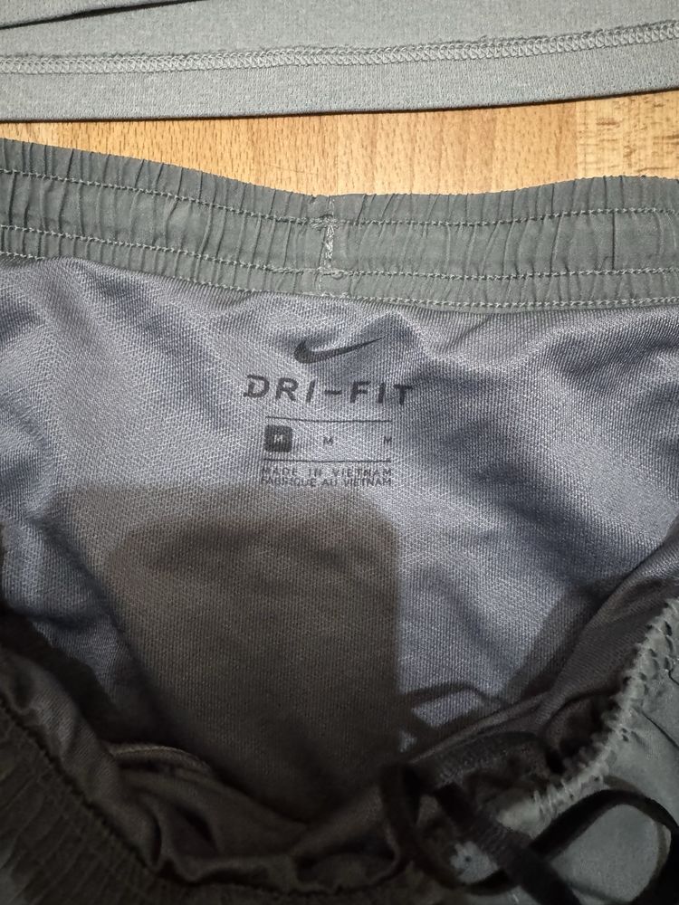 Мужская форма nike dri fit M серая( футболка+шорты)