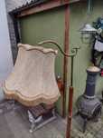 Stara lampa stojaca