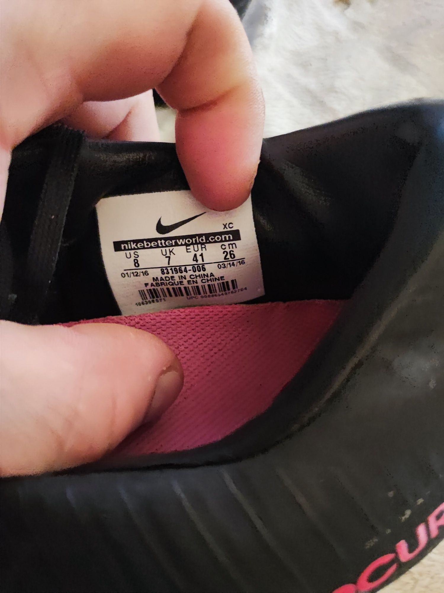 Buty piłkarskie Nike rozmiar 41 26cm