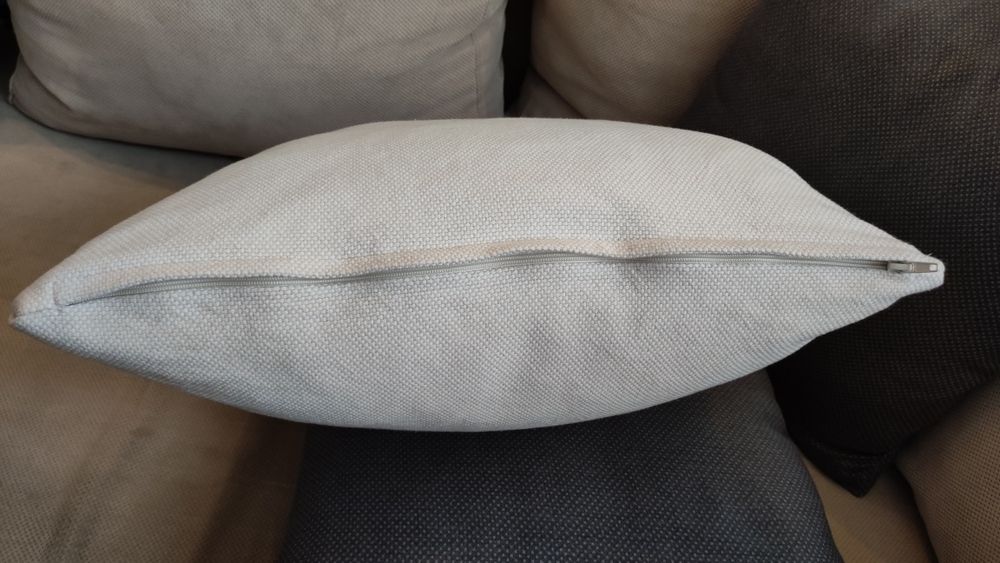IKEA SANDTRAV poduszka 45 x 45 cm, beżowa, kacze pierze