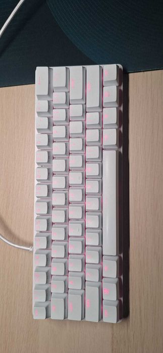 Teclado Razer Huntsman mini branco, switch vermelhas