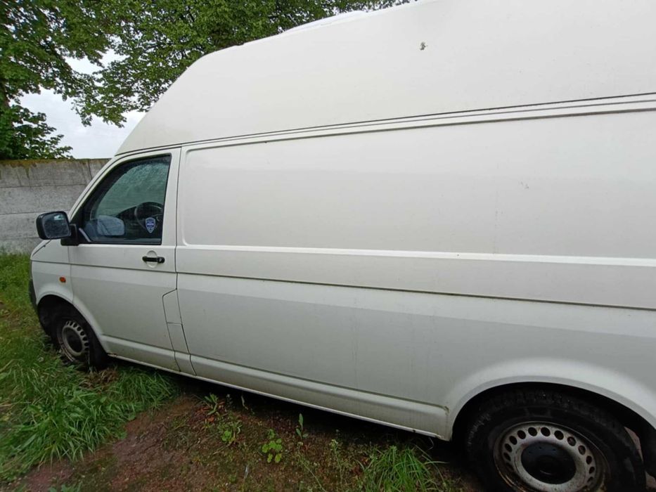 Sprzedam Volkswagen Transporter T5 2006