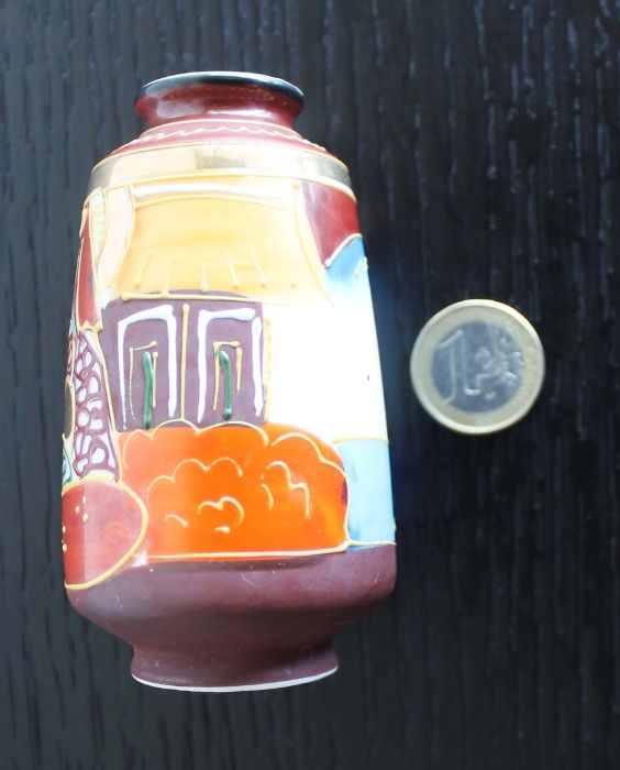 Porcelana japonesa Satsuma pintada a mão
