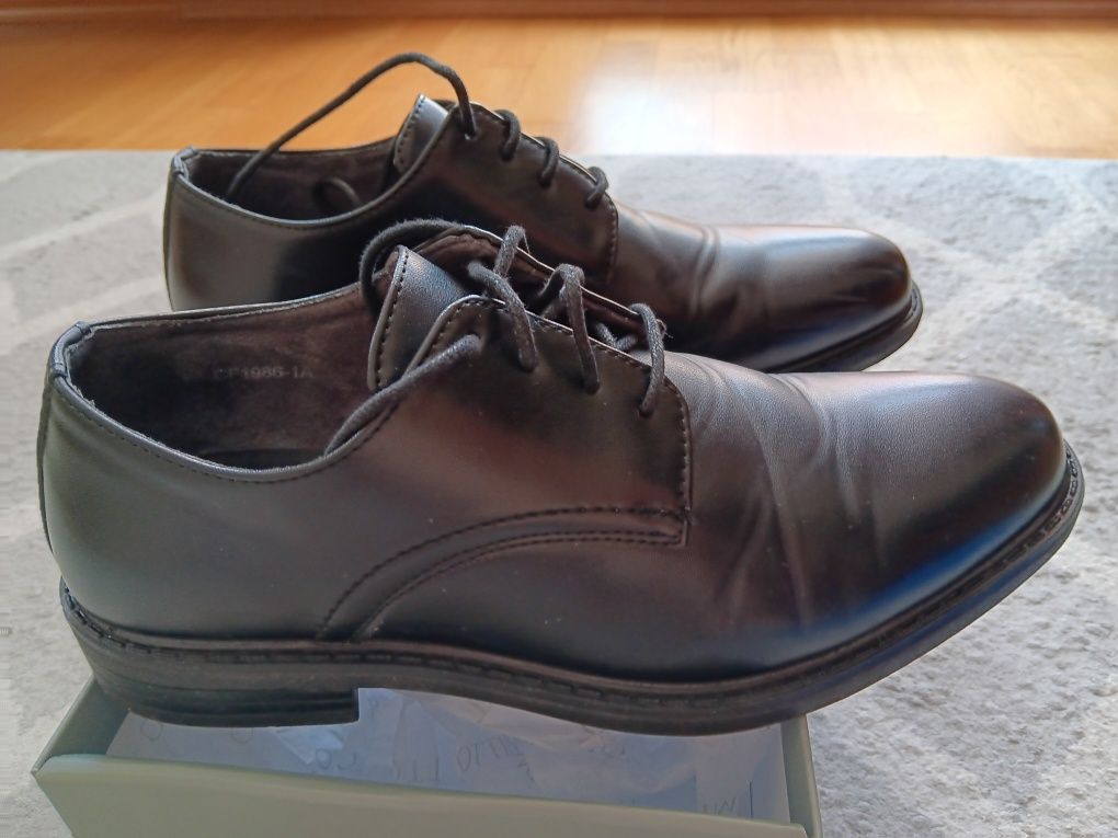 Buty wizytowe dla chłopca rozmiar 39