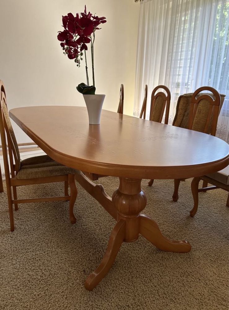 Duży stół + 12 krzeseł