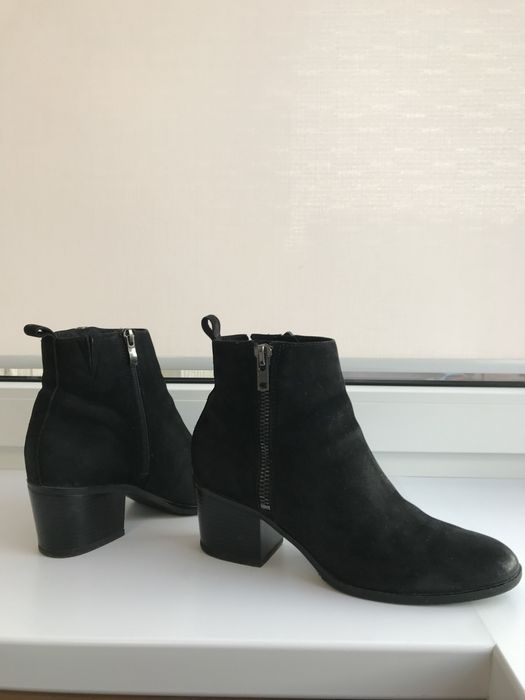 Продам ботиночки женские,Caprice р.41.
