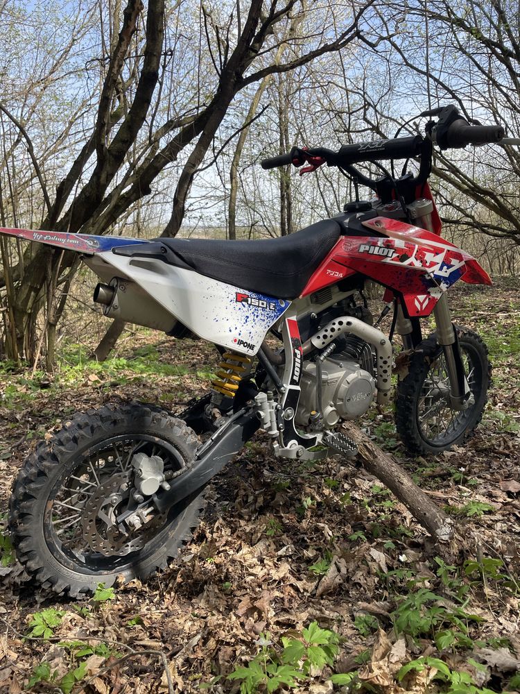 YCF Pilot f150 cros