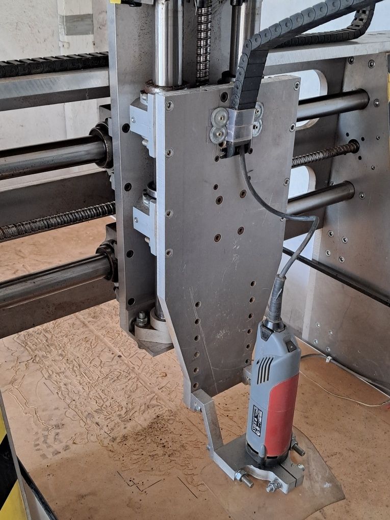 Frezarka cnc  ploter cnc 4 oś