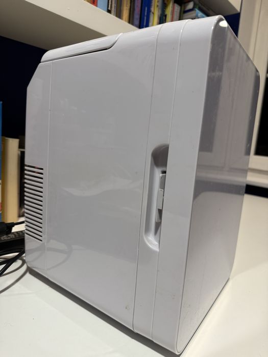 Mini lodowka przenosna