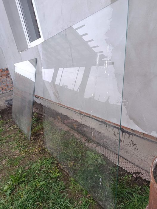 Стікло 8мм б.у в гарно у стані розмір153х171 4 стікла