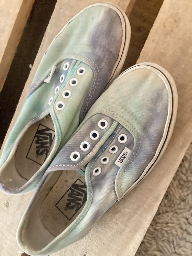 Vans colorido azul