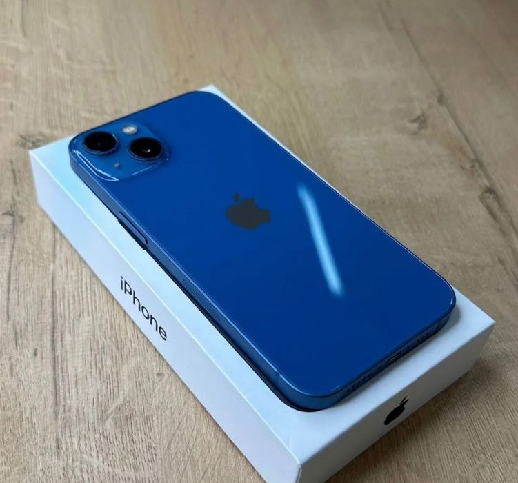 Продам iPhone 13 128