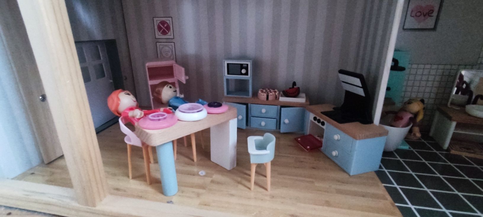Domek dla lalek playtive lidl z dodatkowymi akcesoriami