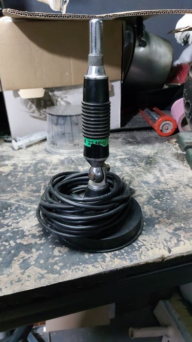 Пара радіостанцій