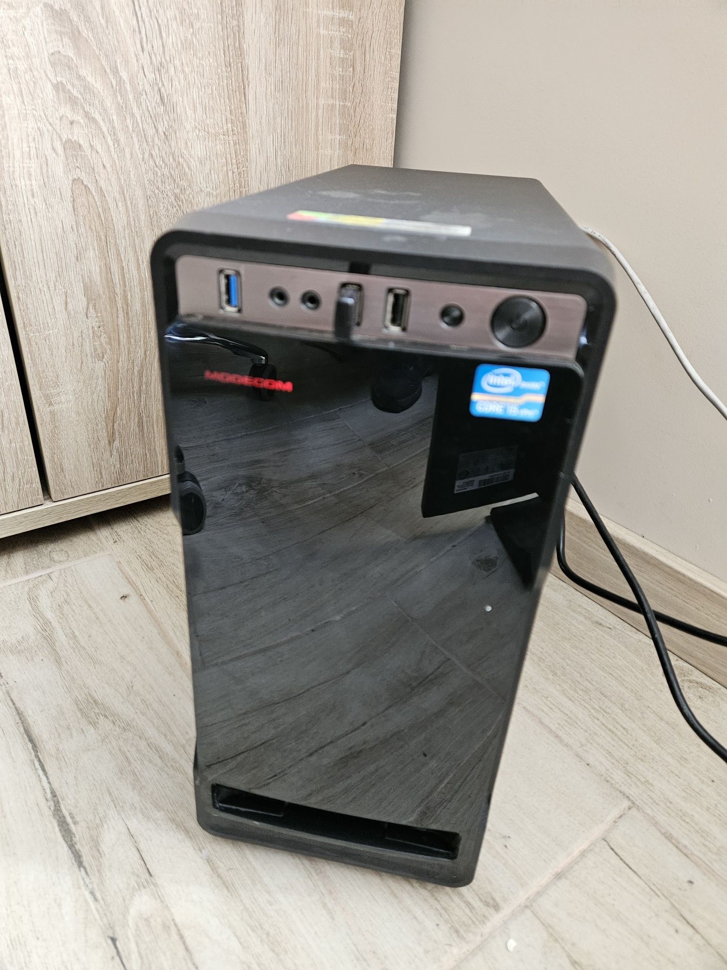 Komputer stacjonarny Intel I5-2400S, SSD, HDD, 12GB RAM, DVD, Windows
