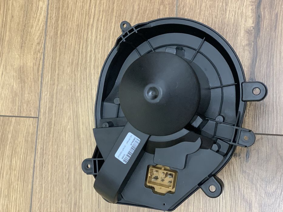 Крыльчатка моторчика печки Skoda Superb 1