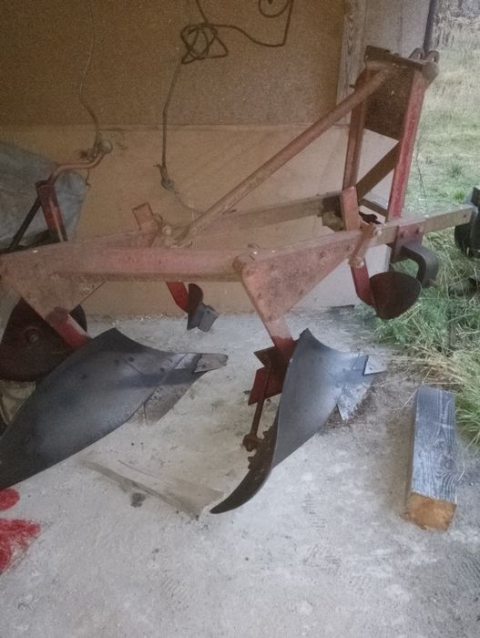 Pług 3 skibowy skjold