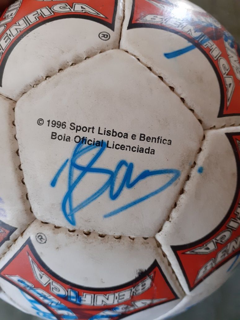 Bola Benfica autografada