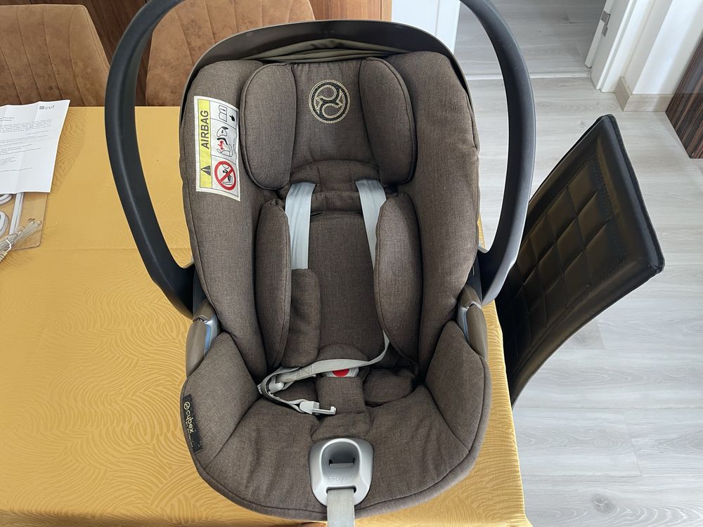 Cybex Cloud Z (Ovo Bebé) + Base Isofix (para carro)