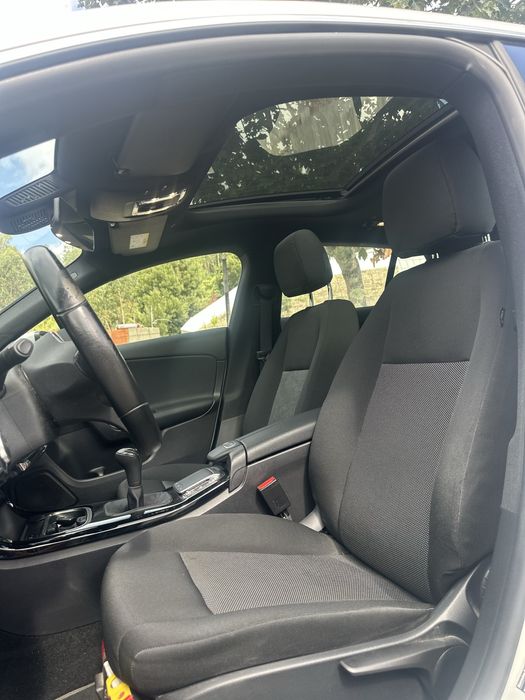 Mercedes CLA 180 1.5D 110 CV Ano 2021 ( Versao Tecto Panoramico )