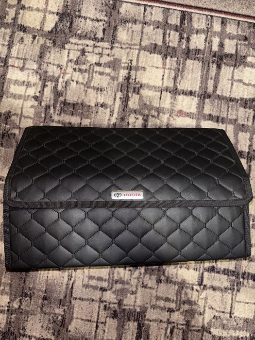 органайзер для авто ( стан нового)