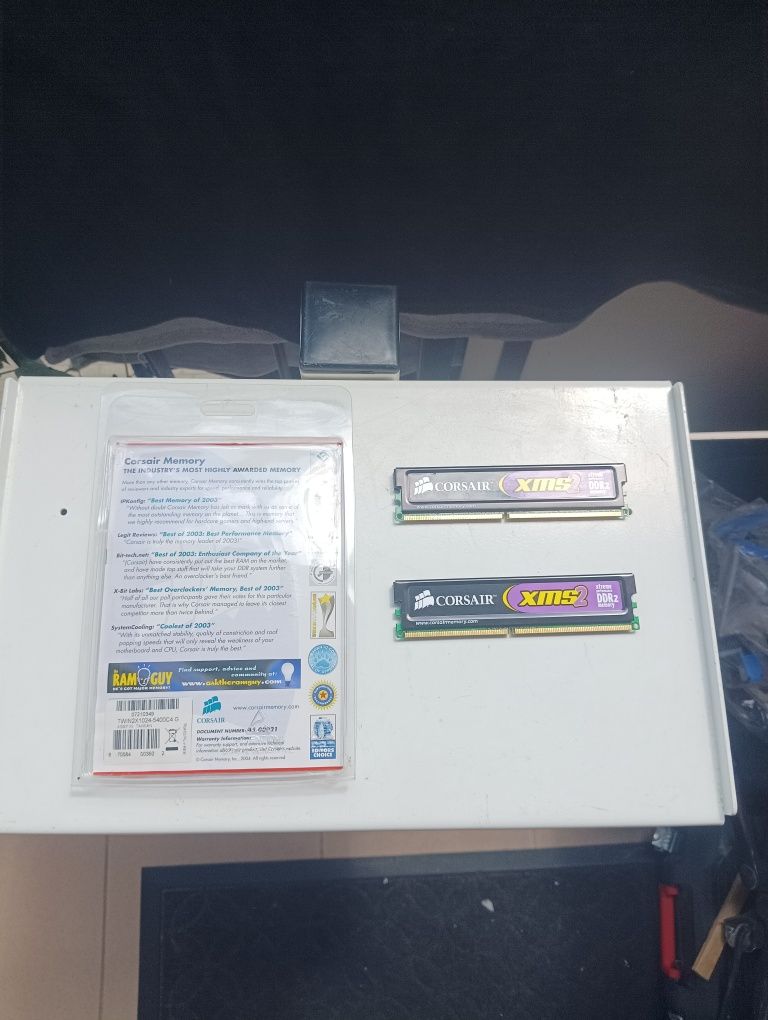 Pamięć RAM DDR2 dwie kostki 512 mb