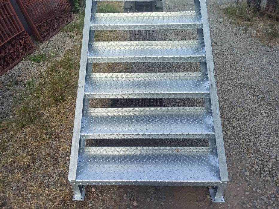 Schody metalowe ocynkowane
