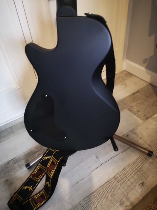 Guitarra Hagstrom Ultra Max satin blackburst