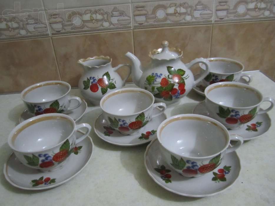 Красивый чайный сервиз