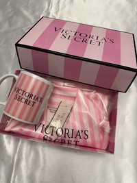 Piżama Victoria’s Secret i kubek