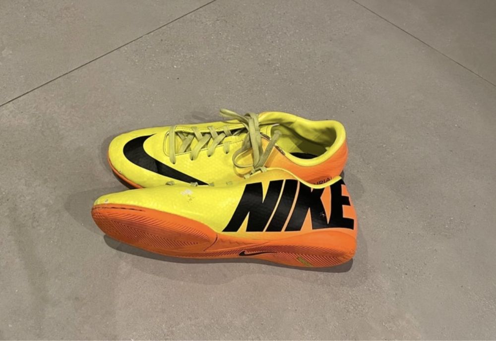 Buty halówki Nike Mercurial r 38