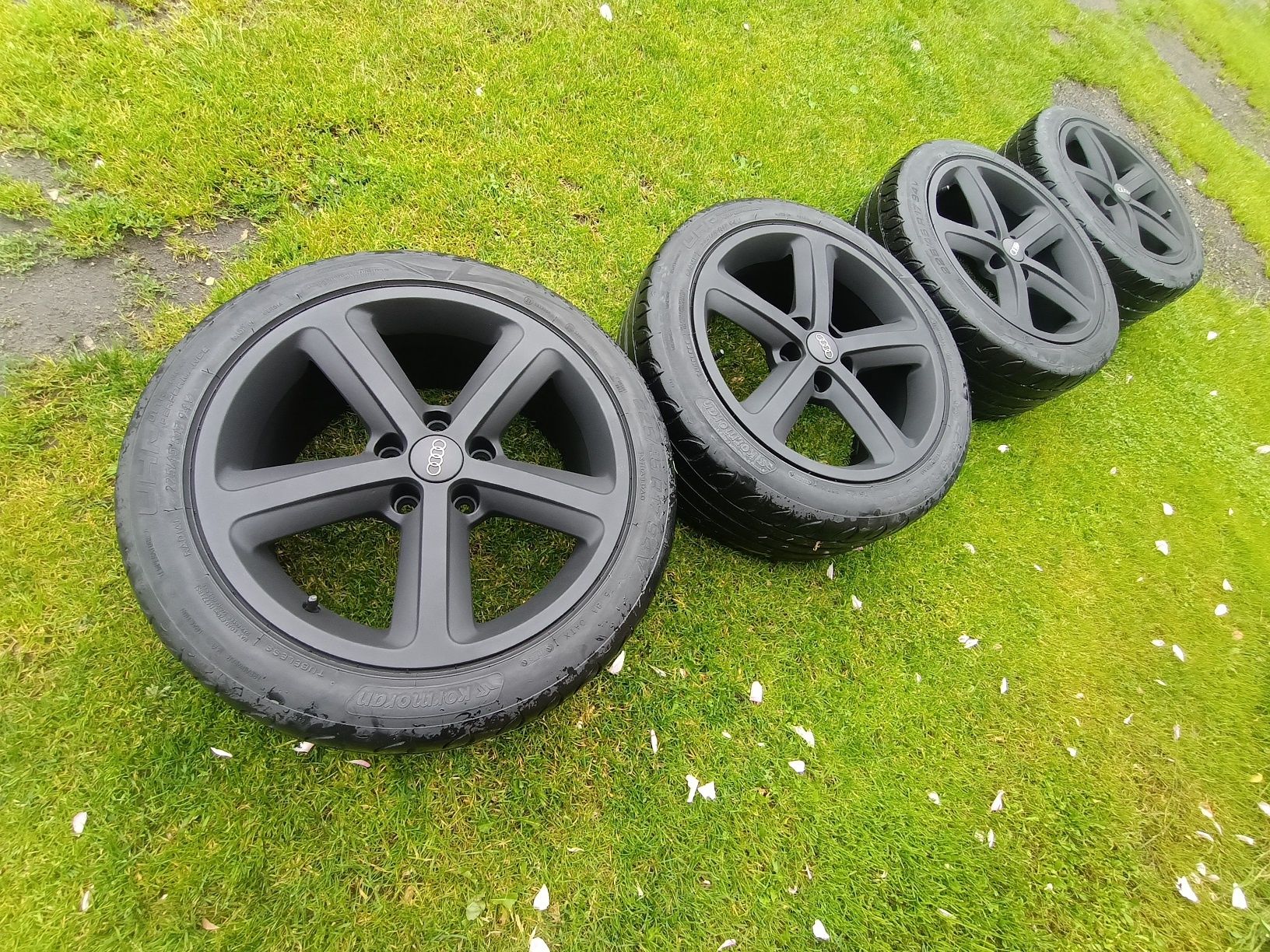 Alufelgi 17 5x112 Audi A3 8p A4 A6  VW komplet Oem 225/45/17"