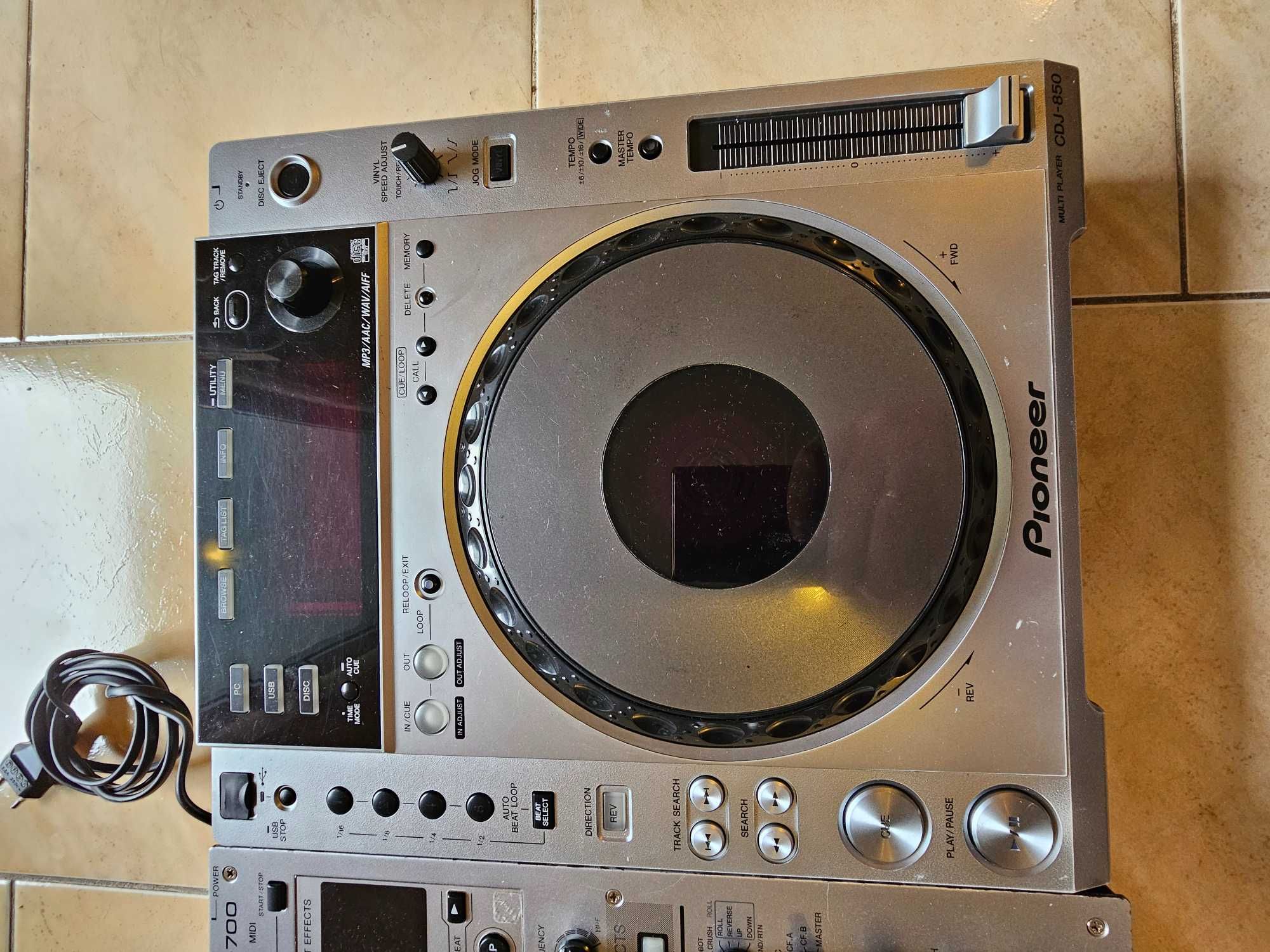 zestaw mikser Pioneer DJM 700 + 2 x Odtwarzacz CDJ 850