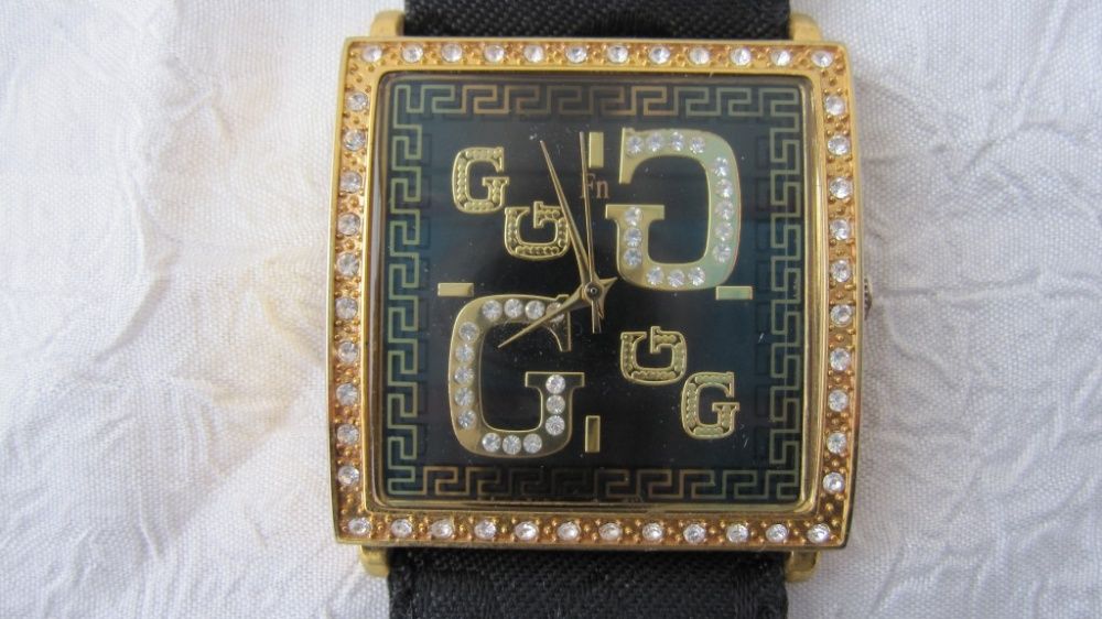 Часы наручные женский Fancy черные с золотом