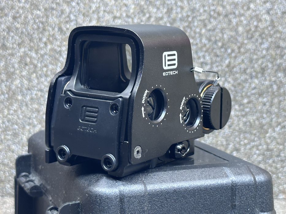 Коллиматорный прицел Eotech EXPS на АК