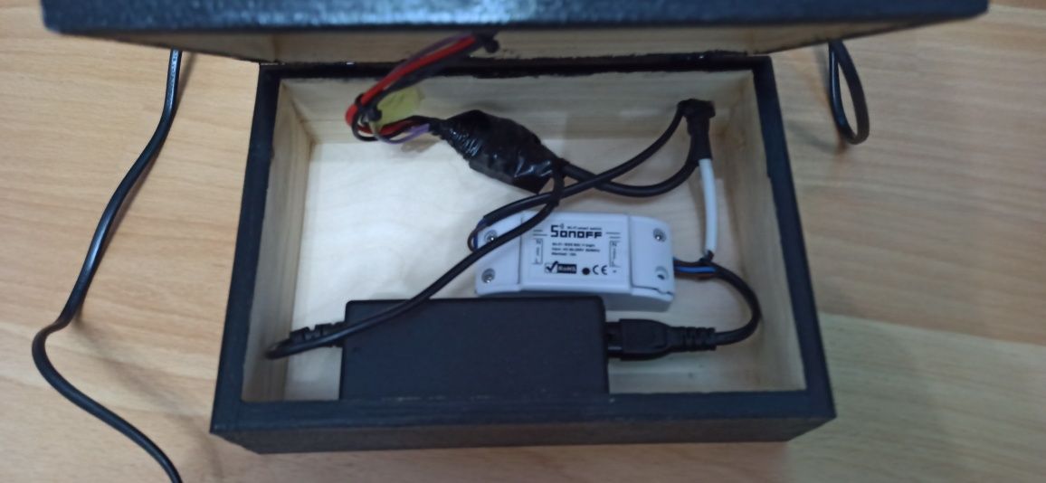 Ledy RGB lampy , słupki itp