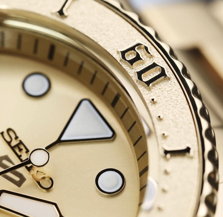 Seiko SRPE74K1 gold