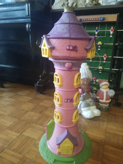 Przepiękna wysoka wieża domek 65cm do zabawy