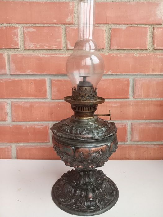 Лампа керосиновая антикварная.