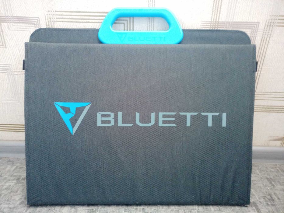Зарядная станция Bluetti AC200MAX + Солнечная панель BLUETTI PV 120