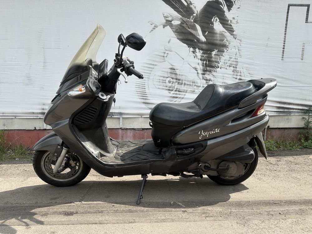 Sym Joyride 125 skuter w calosci