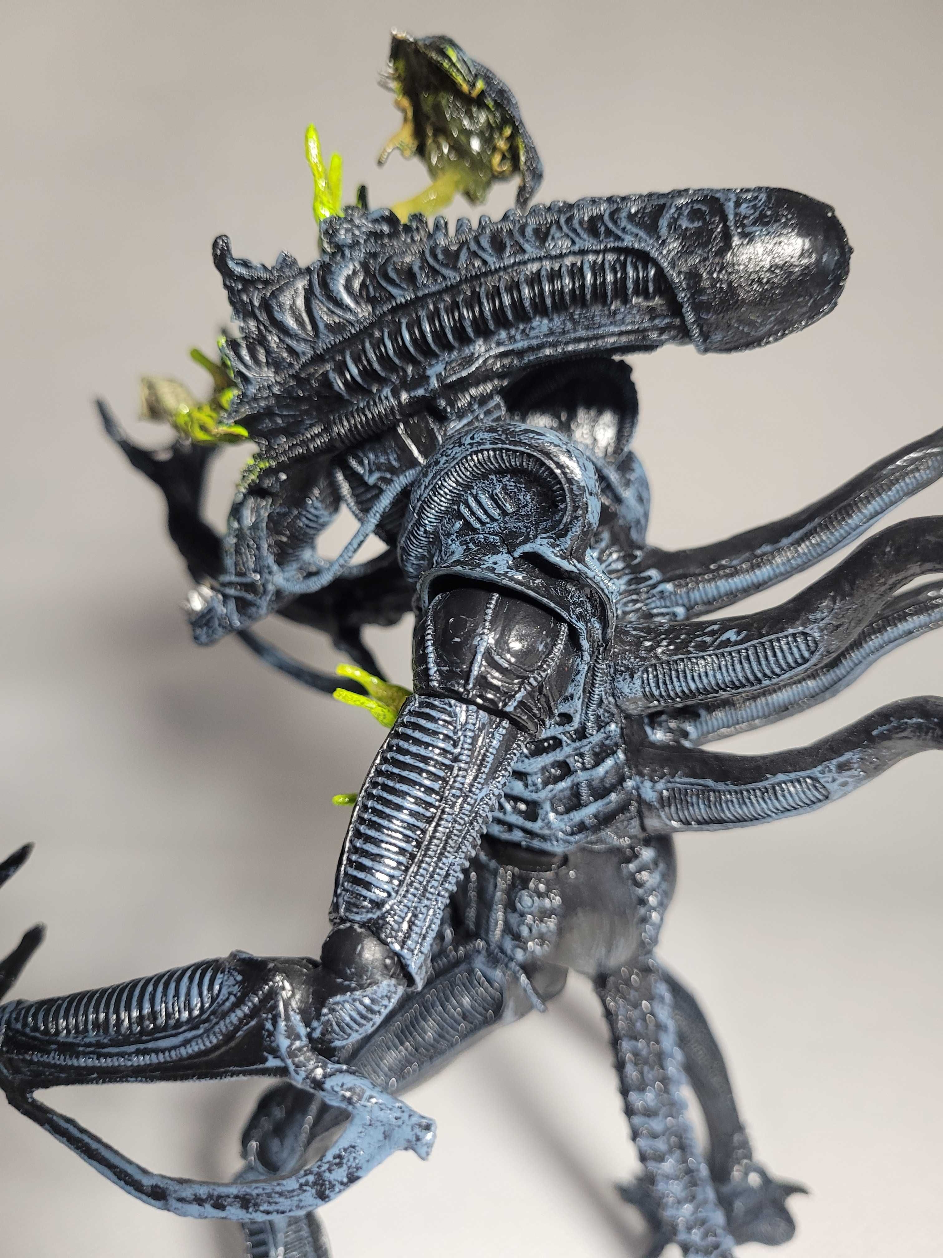 Figurka NECA Alien Xenomorph Warrior Battle Damaged Aliens