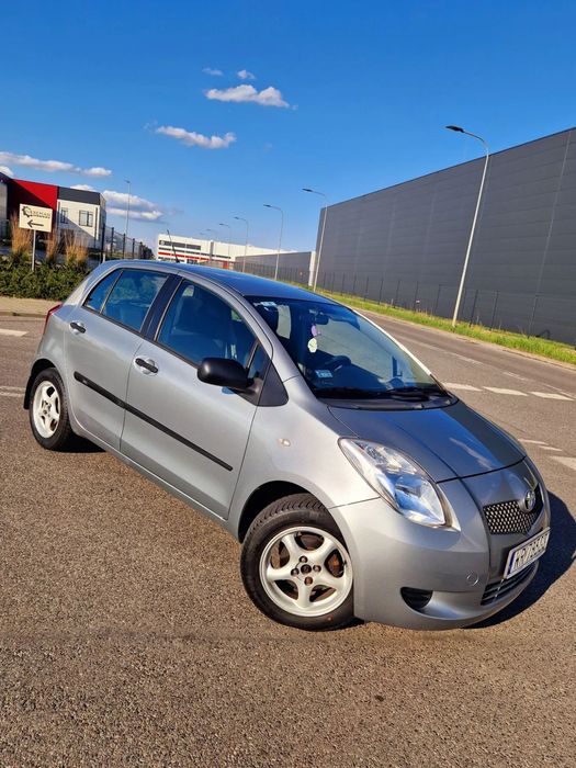 Toyota Yaris Ładna Salon Polska 1.3