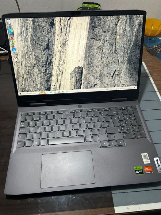 Vendo portatil lenovo LOQ 15APH8