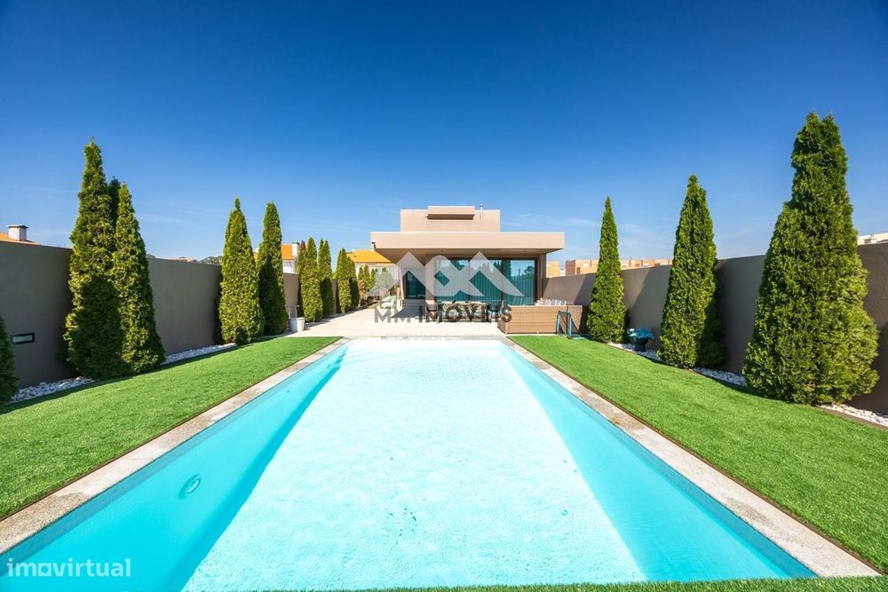 Moradia T5 | Luxo | Vila Nova de Gaia | Praias | Piscina | Jardim