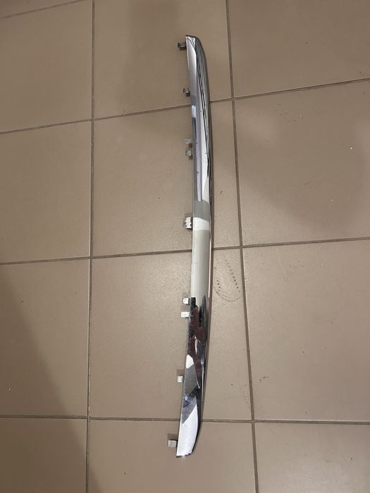 Хром переднього бампера пежо 5008