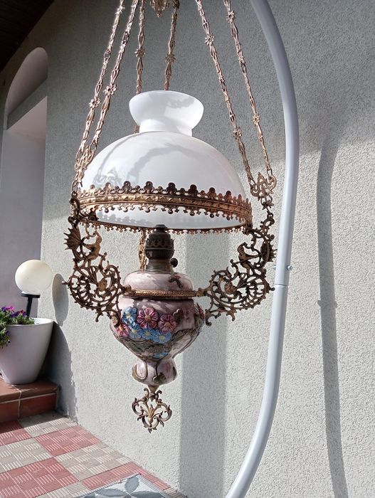 Lampa naftowa wisząca